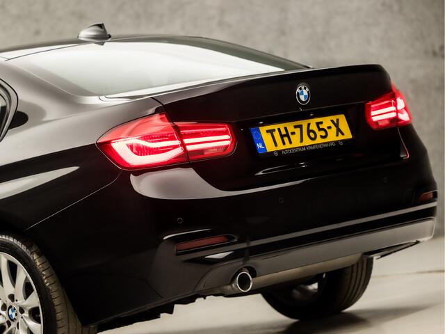 BMW 3-SERIE 318i Executive Sportline Automaat (GROOT NAVI, CLIMATE, PARKEERSENSOREN, SPORTSTOELEN, LED KOPLAMPEN, CRUISE, NIEUWE APK, NIEUWSTAAT)