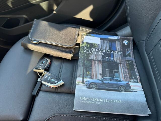 BMW 3-SERIE 318I M-sport Touring G21 Facelift, Widescreen, Carplay, Leder, Trekhaak, Orig NL!