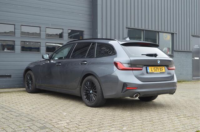 BMW 3-SERIE Touring 320i Business Edition | ORG. NL | LED | SFEERVERLICHTING |