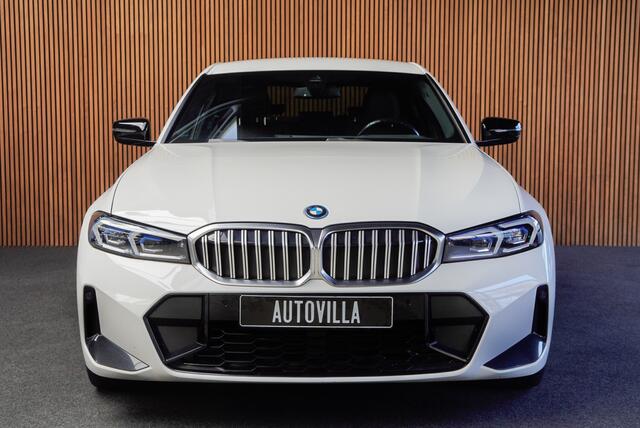 BMW 3-SERIE 320e M-sport HUD Leer Navi Camera ACC Matrix LED Laser PDC Virtual Climate (3-zone) Zwarte binnenhemel Sportstoelen LM velgen Facelift model! BTW auto!