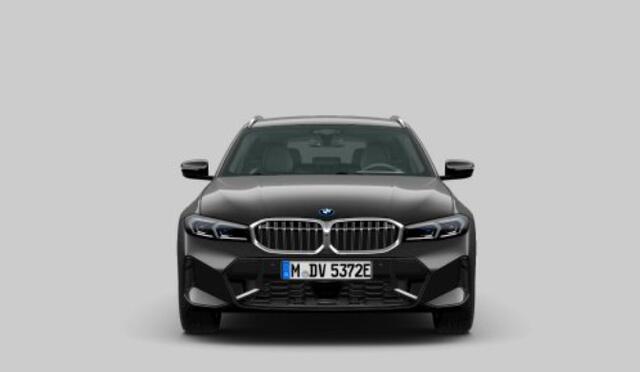 BMW 3-SERIE Touring 330e M Sport - Elektrisch verstelbare/verwarmde stoelen - Comfort Access - Parking Assistant Plus - Active Cruise Control - Getinte Ruiten - zonneschermen achterportierramen -