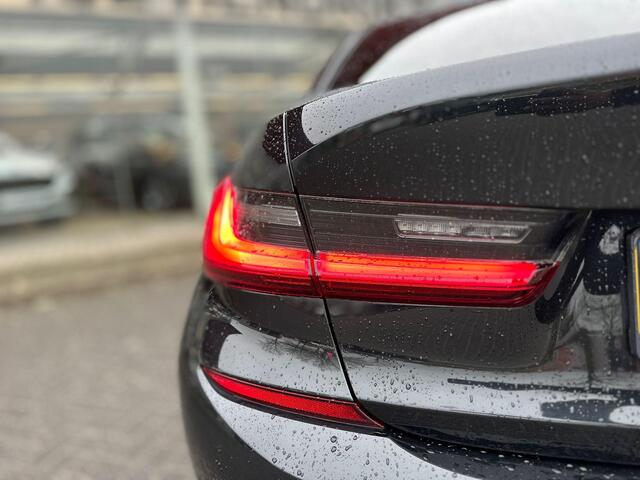 BMW 3-SERIE 330e | Trekhaak wegklapbaar | Nieuwe banden | Climate | CC | Leder Stof |