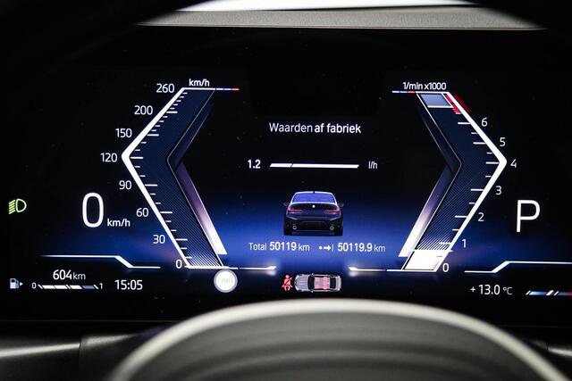 BMW 3-SERIE 318i M-Sport | TRAVEL- PACK | KANTELDAK | STOELVERWARMING | DAB | APPLE | 19"