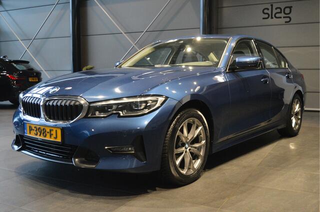 BMW 3-SERIE 318i Edition navi clima cruise led pdc trekhaak 157 pk !!