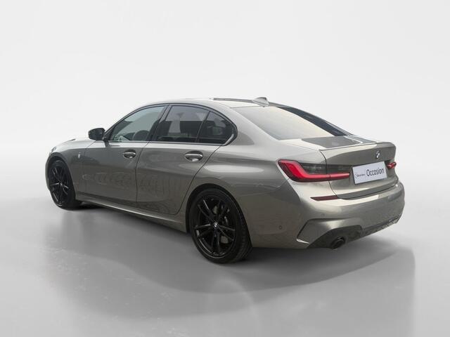 BMW 3-SERIE 330i High Executive Edition | Automaat | M-Sport | Schuif-Kantel Dak | Harman Kardon | 360* Camera | Dealer Onderhouden | Stuur/Stoel Verwarming | Apple Carplay/Android Auto