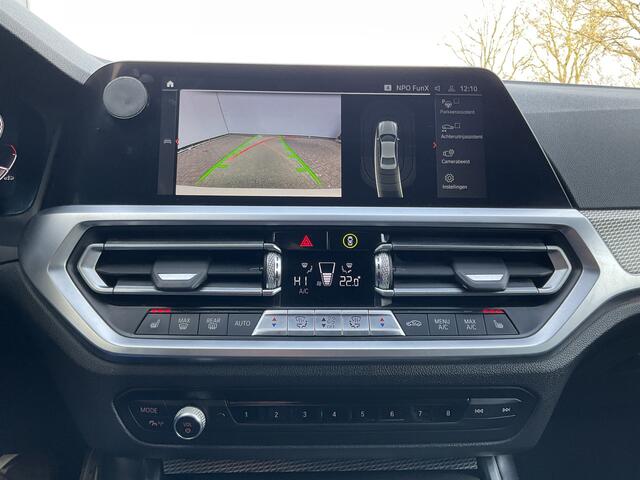 BMW 3-SERIE 320i Executive Edition M-Sport Automaat Pano 19 Inch Carplay NL-Auto Uitstraling!