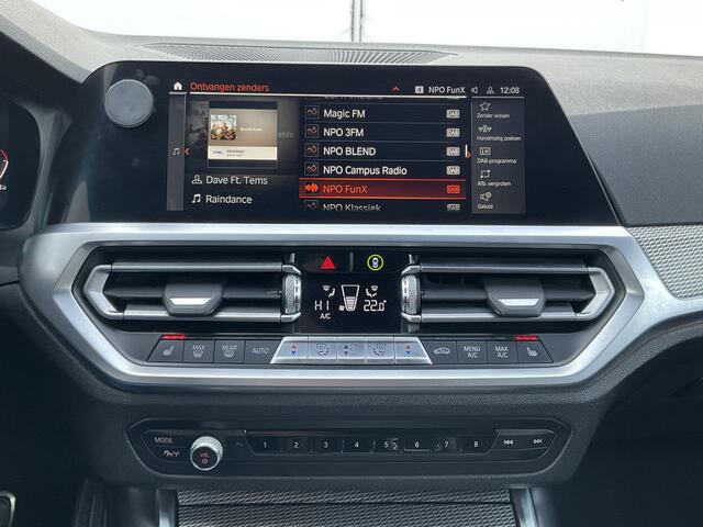 BMW 3-SERIE 320i Executive Edition M-Sport Automaat Pano 19 Inch Carplay NL-Auto Uitstraling!