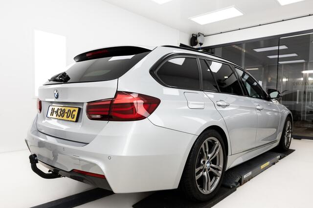 BMW 3-SERIE Touring 318i M Sport, HK Sound, Trekhaak, PDC, Digitale Dash!