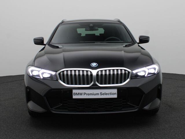 BMW 3-SERIE Touring 330e M Sportpakket | Comfort Pack | Stuurwielrand Verwarmd | Comfort Access | Trekhaak | DAB | HiFi | 19''