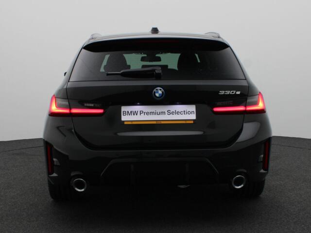 BMW 3-SERIE Touring 330e M Sportpakket | Comfort Pack | Stuurwielrand Verwarmd | Comfort Access | Trekhaak | DAB | HiFi | 19''