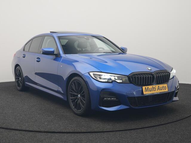 BMW 3-SERIE 318i M Sport Shadow 156pk Dealer O.H | Panodak | Alcantara Sportstoelen Verwarmd | Camera & Parkassist | Keyless | Hifi Audio | Apple Carplay | 18"L.M | Sfeerverlichting |