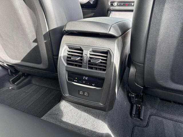 BMW 3-SERIE Sedan 330e M Sport Pro | Panoramadak