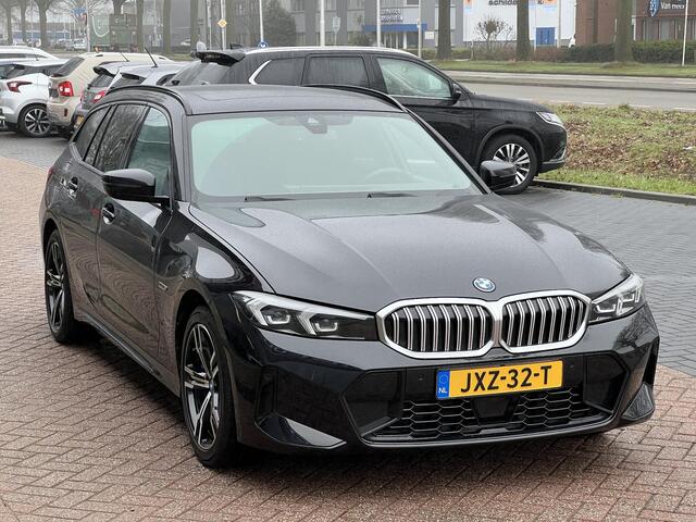 BMW 3-SERIE Touring 330e X-drive | M-Sport | Panoramadak | Supersport stoelen | Head-Up Display | HIGH Executive