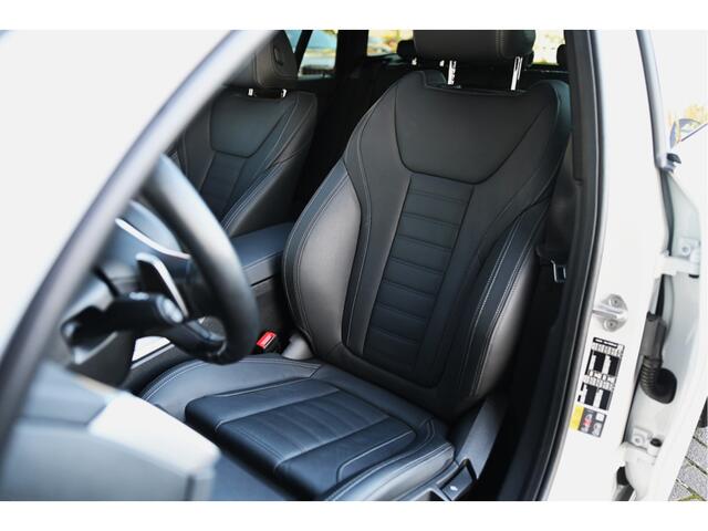 BMW 3-SERIE Touring 330e High Executive M Sport Automaat / Trekhaak / Panoramadak / Comfort Access / Adaptieve LED / Active Cruise Control / Parking Assistant Plus