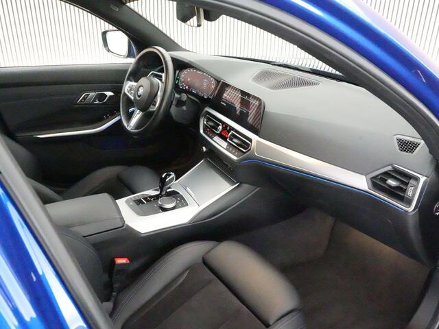 BMW 3-SERIE M340i xDrive High Executive |EU-auto|dealer onderhouden|M-sport|M-sport diff|Portimao Blue metallic|Eibach verlagingsveren|Harman&Kardon|memory|Apple Carplay|stoelverwarming & stuur verwarming|