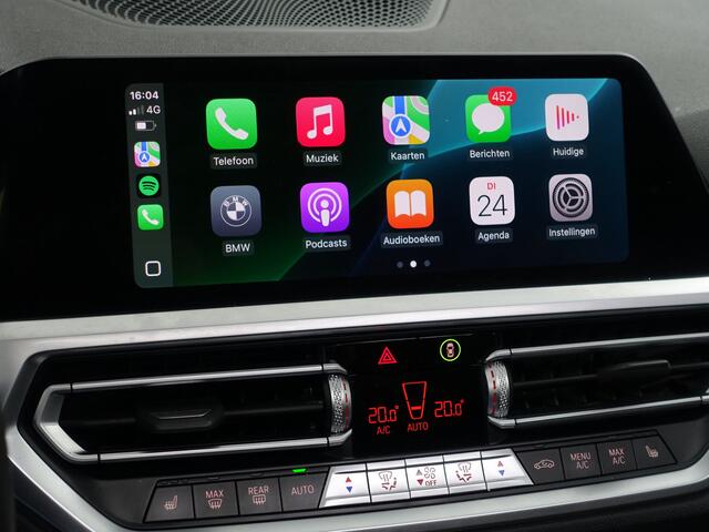 BMW 3-SERIE Touring 330e M Sport Shadowline Aut- Panoramadak, Laser Led, Head Up, Elek Trekhaak, Dealer Onderhouden, Carbon