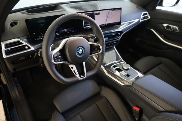 BMW 3-SERIE Touring 330e M Sport Pro| Panoramadak | Harman Kardon | Trekhaak | Head-Up Display