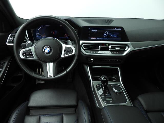 BMW 3-SERIE Touring 330i xDrive M-Sportpakket | LED | Leder | Navigatie | Active cruise | Schuifdak | Trekhaak | DAB | Hifi speakers | Alu 18 inch
