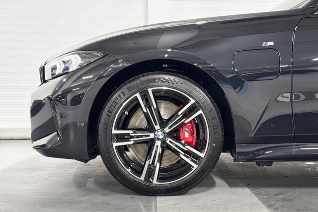 BMW 3-SERIE Sedan 330e | M-Sport Pro | Comfort Pack | Driving Assistant | Active Cruise Control | Hifi System | Schuif-/kanteldak | Comfort Access