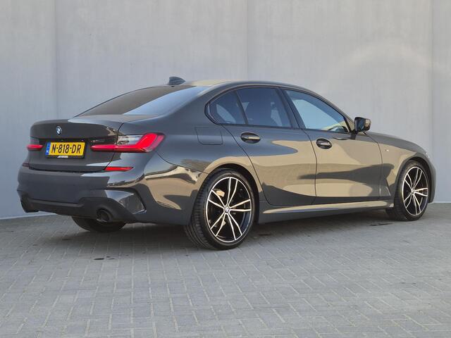 BMW 3-SERIE 320i Business Edition M Sport Automaat / Dealer onderhouden / Stoelverwarming / Trekgewicht 1600 kg / Apple Carplay Android Auto / Cruise control / Keyless Entry/Start / Climate control / Parkeersensoren voor en achter /