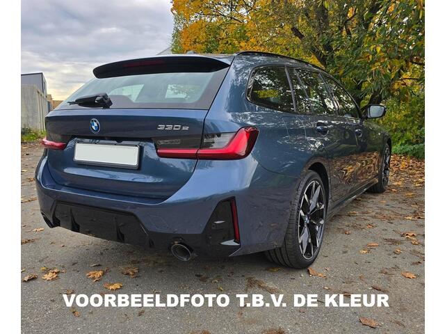BMW 3-SERIE Touring 330e M-Sport | 19" 995M | CoPilot | Panorama | Trekhaak | Elektrisch verstelbare stoelen | Stoel/Stuurverwarming