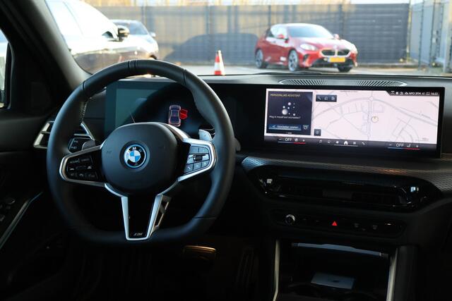 BMW 3-SERIE 330e Sedan | M Sportpakket Pro | Comfort Pack | Ekris Selection