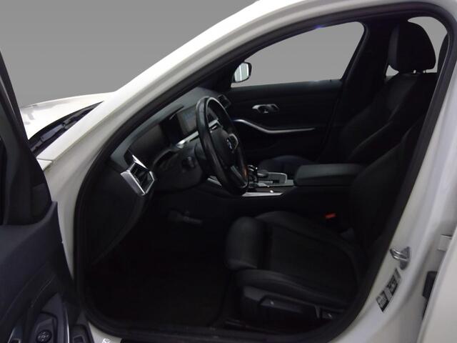 BMW 3-SERIE Touring 318i Business Edition M-Sport 2e eig. & Keurig-Onderh. BOVAG Garantie. NL-Auto