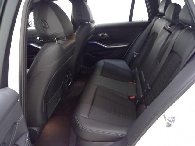 BMW 3-SERIE Touring 318i Business Edition M-Sport 2e eig. & Keurig-Onderh. BOVAG Garantie. NL-Auto