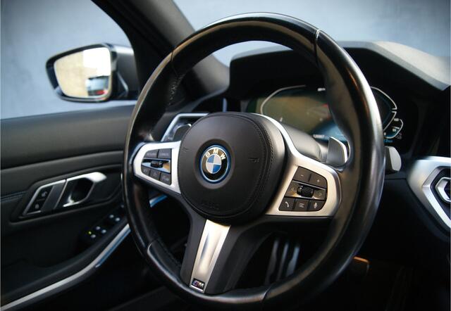 BMW 3-SERIE Touring 320e 204PK M-Sport Shadow Carplay/Wegkl-trhk/Sfeerverl./Stoelverw./Keyless