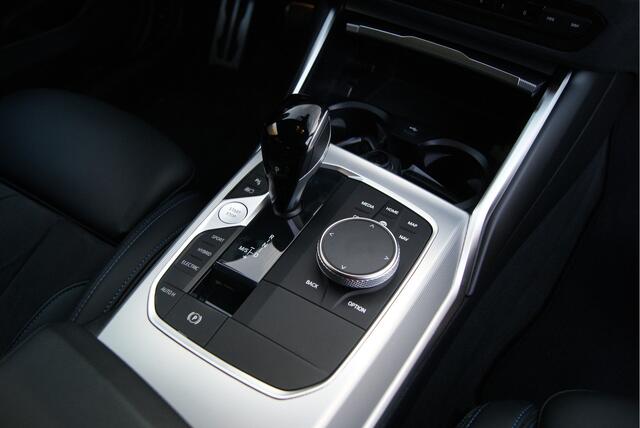 BMW 3-SERIE Touring 320e 204PK M-Sport Shadow Carplay/Wegkl-trhk/Sfeerverl./Stoelverw./Keyless