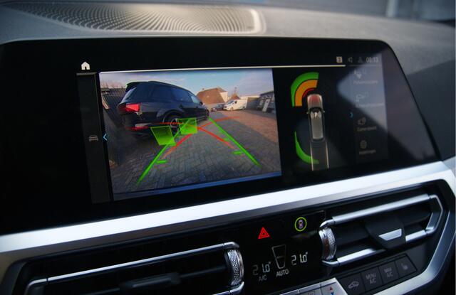 BMW 3-SERIE Touring 320e 204PK M-Sport Shadow Carplay/Wegkl-trhk/Sfeerverl./Stoelverw./Keyless