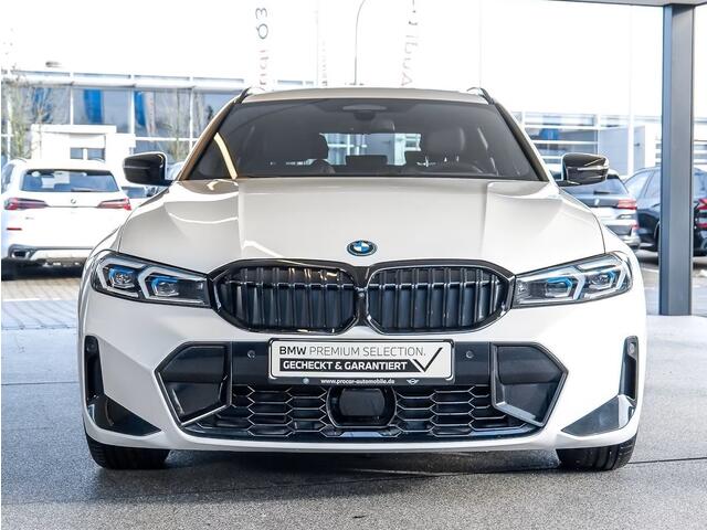 BMW 3-SERIE Touring 330e M-SPORT (LCi) ** LED, NAVI+, LEDER, PANORAMA, TREKH, HuD, ACC, 19-inch LMV ** 1e EIG - Ex BMW-AG ** * INFORMEER OOK NAAR ONZE AANTREKKELIJKE FINANCIAL-LEASE TARIEVEN **