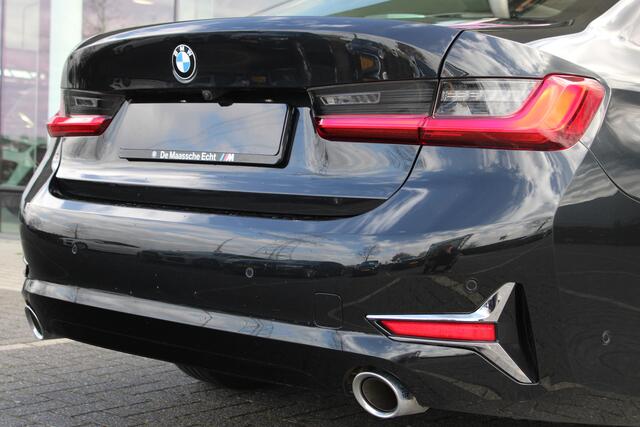 BMW 3-SERIE 320i High Executive Automaat / Schuif-kanteldak / Comfort Access / Head-Up / Cruise Control / Parking Assistant Plus