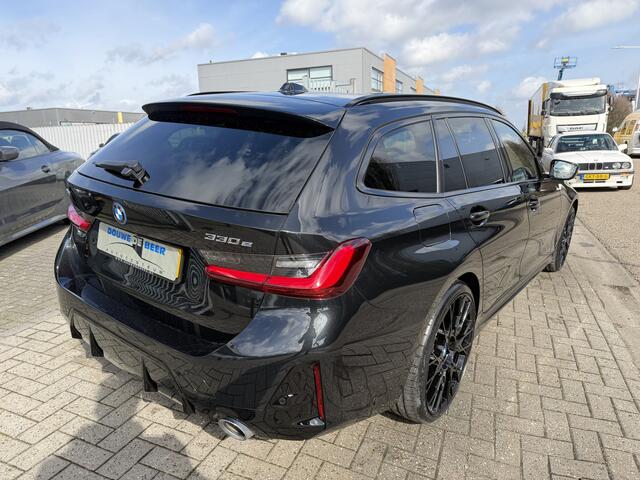 BMW 3-SERIE Touring 330e xDrive M Sport Pano-Dak | Adapt. Cruise | M-Stoelen | HUD | Stoelverw.