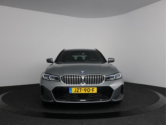 BMW 3-SERIE Touring 330e M-Sport | Panaromadak | M-Technik