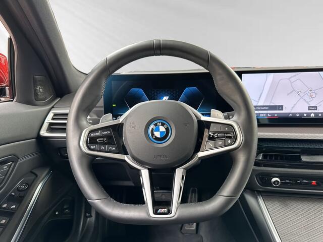 BMW 3-SERIE Touring 330e xDrive M-SPORT ** LED, NAVI+, PANORAMA, TREKH, MEM, HuD, 19-inch LMV ** 1e EIG - UNFALLFREI - Ex BMW ** ** INFORMEER OOK NAAR ONZE AANTREKKELIJKE FINANCIAL-LEASE TARIEVEN **