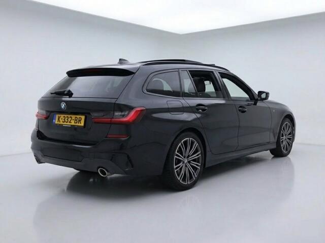 BMW 3-SERIE Touring 318i M Sport | High Exe | Geen import | Panoramadak | LaserLight