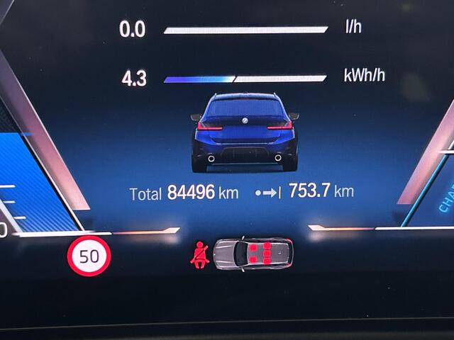 BMW 3-SERIE Touring 330e xDrive | 293PK | M-Sport | Panoramadak | Trekhaak | Head-Up Display | HIGH Executive