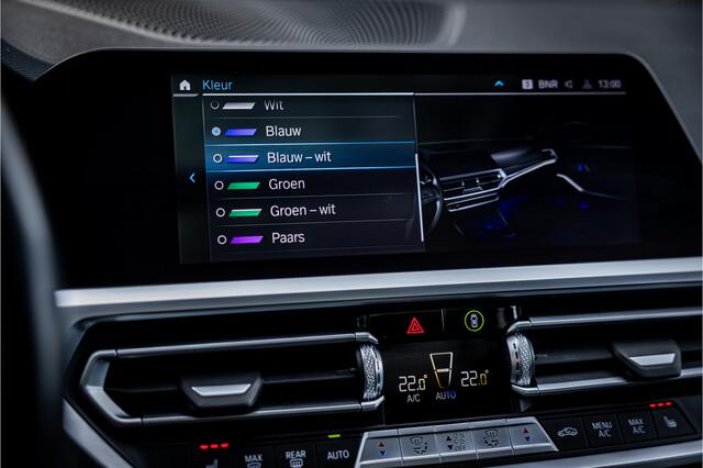 BMW 3-SERIE Touring 320e M Sport Panorama Keyless Camera