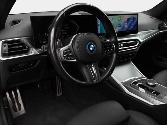 BMW 3-SERIE Touring 330e 292PK M-Sport Shadow Laser Alcantara Camera
