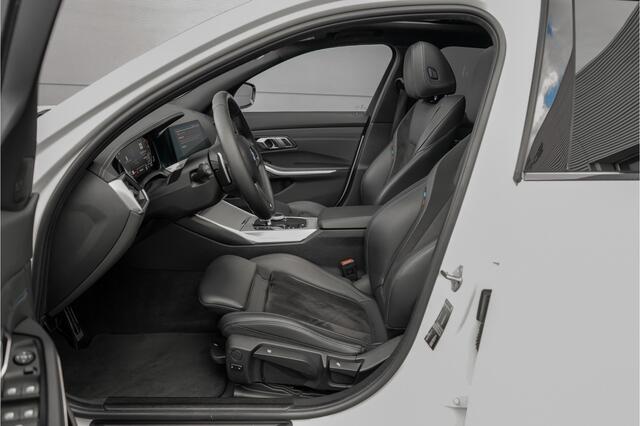 BMW 3-SERIE Touring 330i M-Sport Pano H/K M-Sportrem Trekhaak CarPlay
