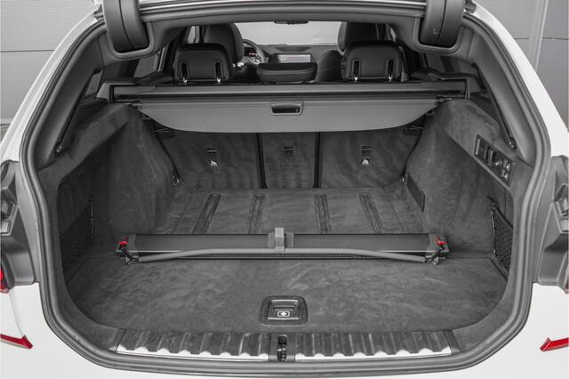 BMW 3-SERIE Touring 330i M-Sport Pano H/K M-Sportrem Trekhaak CarPlay