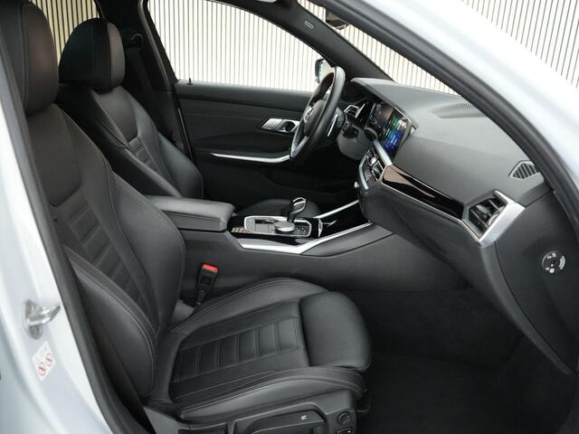 BMW 3-SERIE M340i xDrive Touring 374pk High Executive |Hockenheim Silver|M-sport stoelen|Laser LED|HUD|Apple Carplay|parkeercamera|stoelverwarming|ACC|19" lichtmetalen velgen|