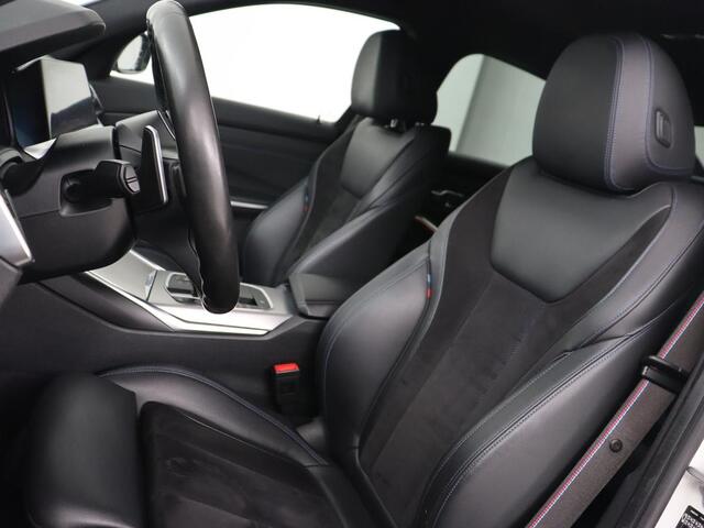 BMW 3-SERIE 320i M Sport | Head-Up | Stoelverwarming | Leder/Alcantara | Carplay | Live Cockpit | Keyless | Sportstoelen | Climate control