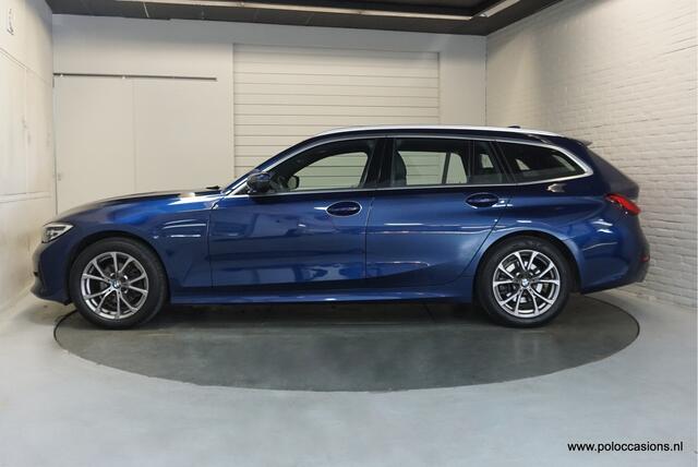 BMW 3-SERIE Touring 318i Sportline | Carplay | Dealerauto | Camera | 4cilinder