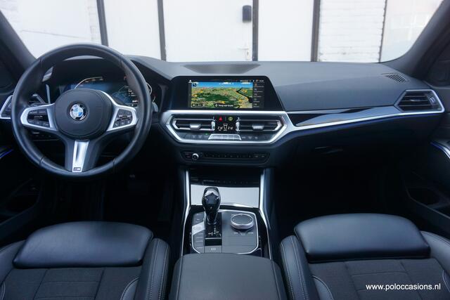 BMW 3-SERIE Touring 318i Sportline | Carplay | Dealerauto | Camera | 4cilinder