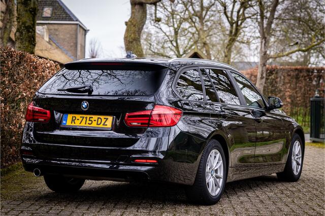 BMW 3-SERIE Touring 318i Camera LED Stoelverwarming