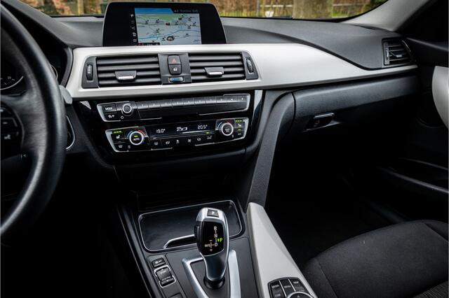 BMW 3-SERIE Touring 318i Camera LED Stoelverwarming