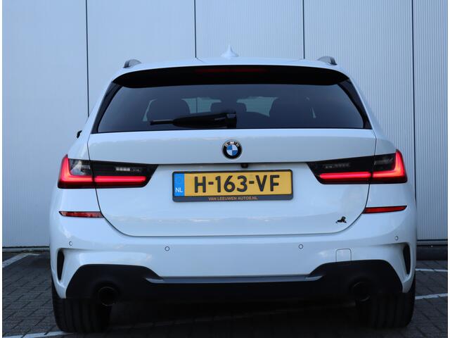 BMW 3-SERIE Touring 320i High Executive | M-sport | Camera | Org. NL