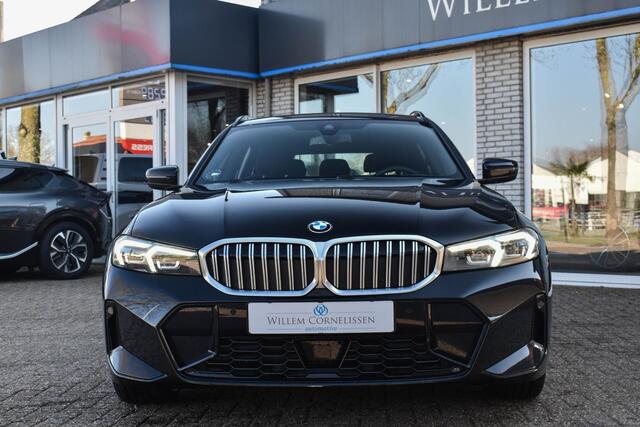 BMW 3-SERIE Touring 330i xDrive M-Sport ACC HiFi Stoelverwarming Apple